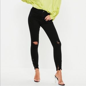 Sinner Highwaisted Destroyed Hem Skinny Black